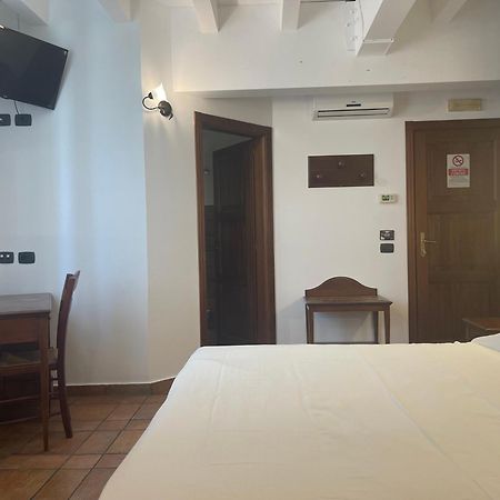 Hotel Capomulini 3 Stelle Acireale Zewnętrze zdjęcie