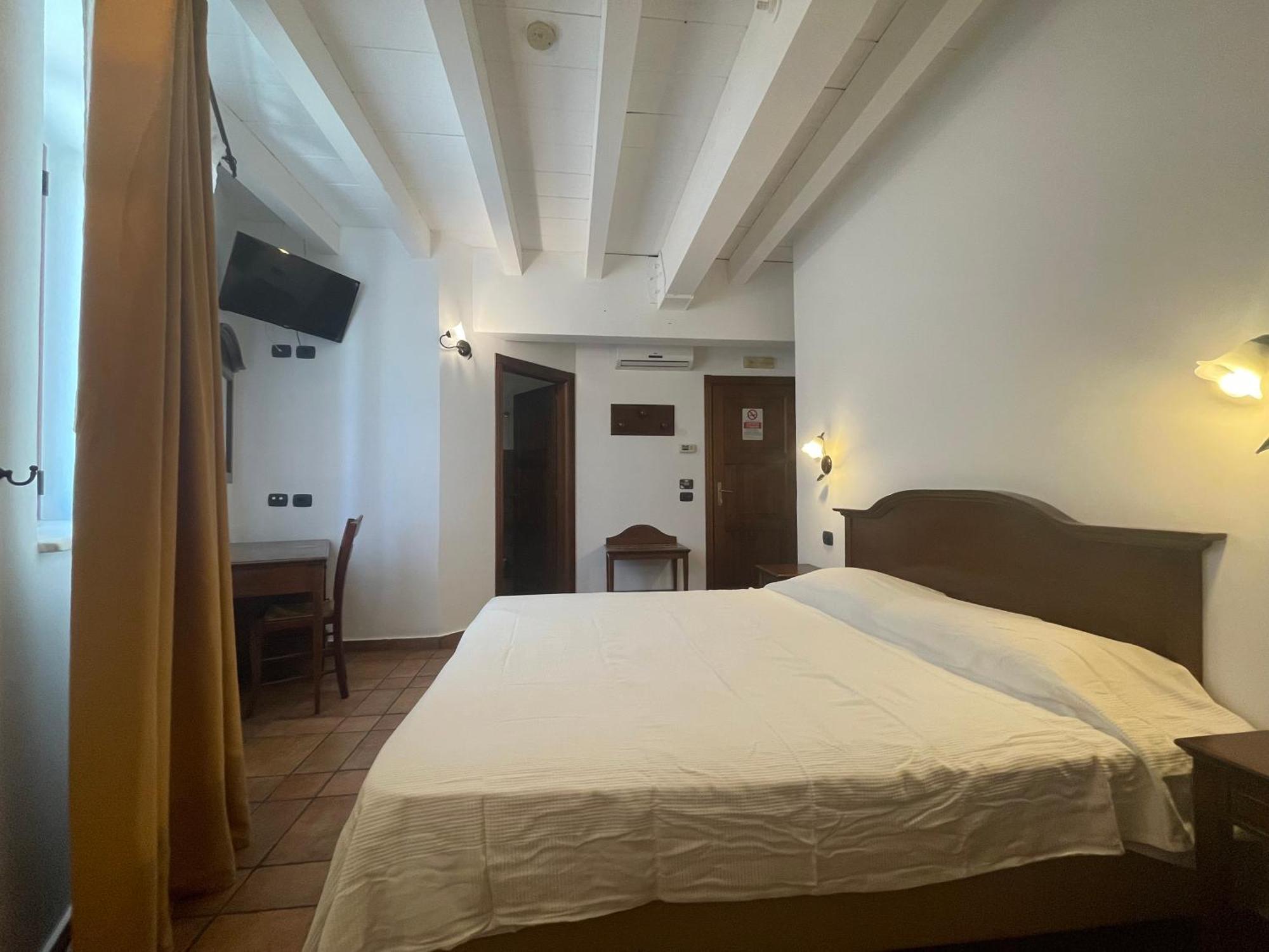 Hotel Capomulini 3 Stelle Acireale Zewnętrze zdjęcie