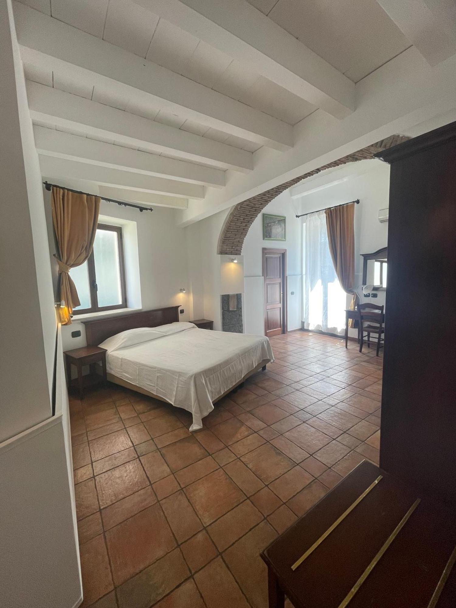 Hotel Capomulini 3 Stelle Acireale Zewnętrze zdjęcie