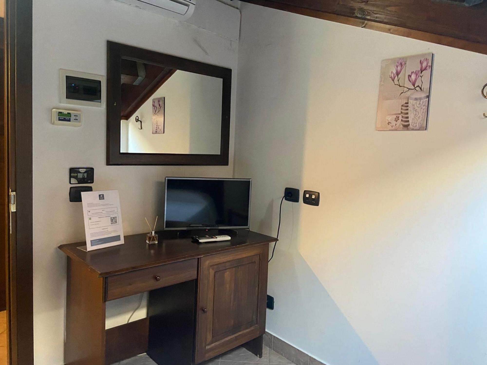 Hotel Capomulini 3 Stelle Acireale Zewnętrze zdjęcie