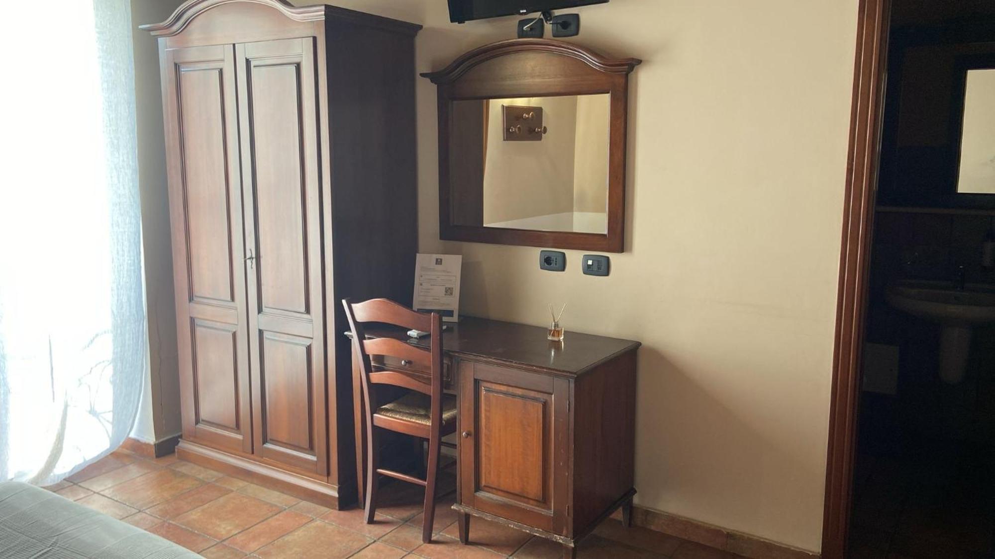 Hotel Capomulini 3 Stelle Acireale Zewnętrze zdjęcie